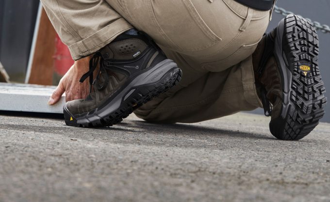 Men's Kansas City+ Waterproof Mid (Carbon Toe)  |  Coffee Bean/Black