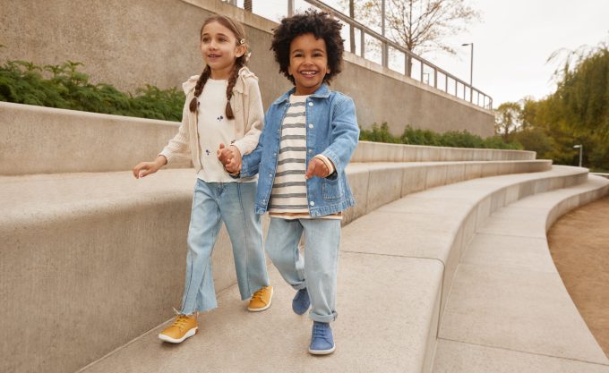 Little Kids' KNX Leather Sneaker  |  Daffodil/Star White