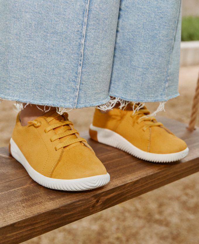 Big Kids' KNX Leather Sneaker  |  Gold Flame/Star White