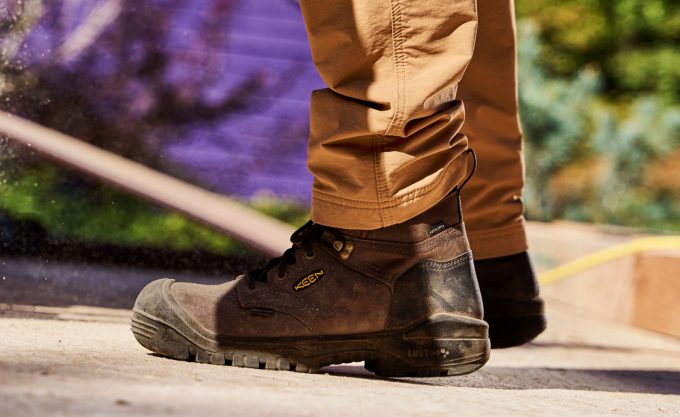 Men's Independence 8" Waterproof Boot (Soft Toe)  |  Dark Earth/Black